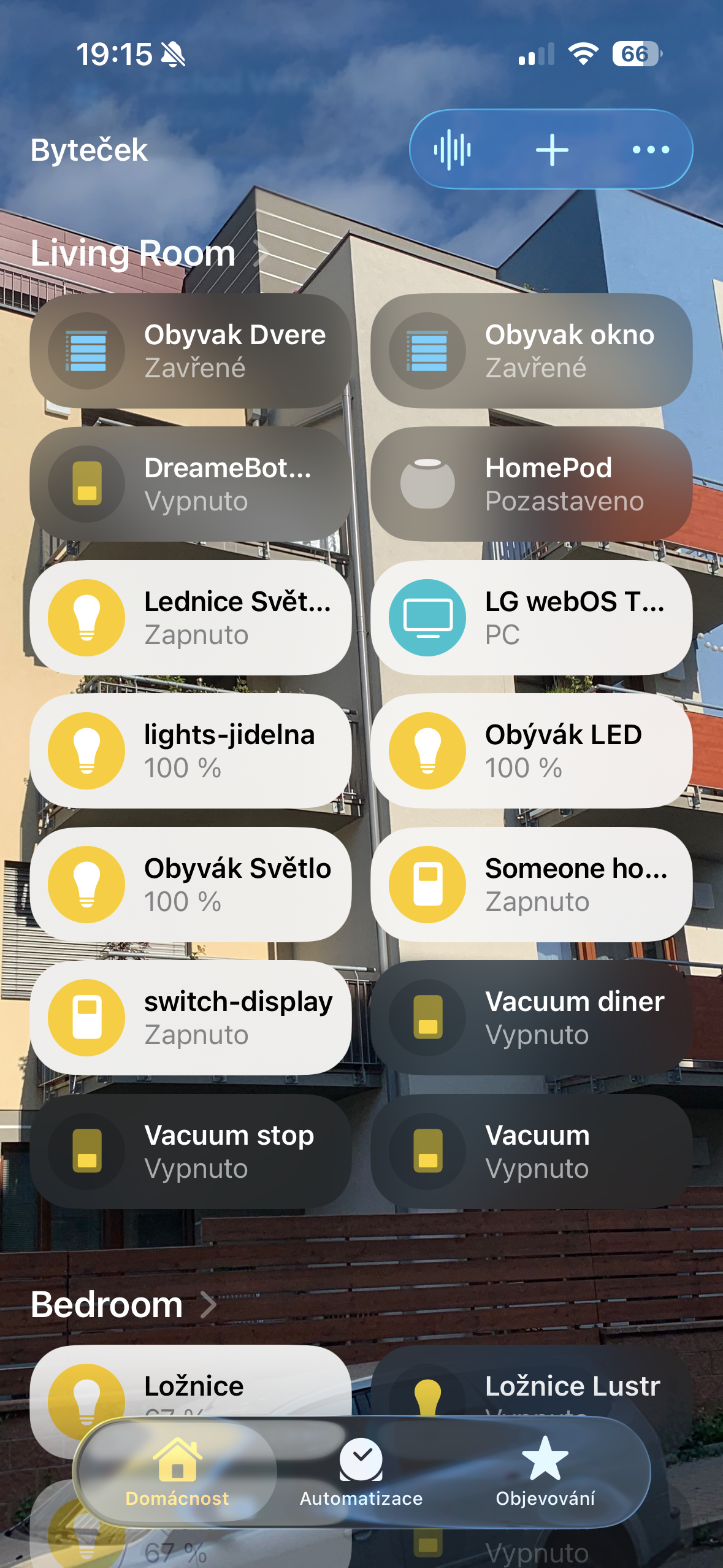 Apple HomeKit app showing smart home devices and rooms